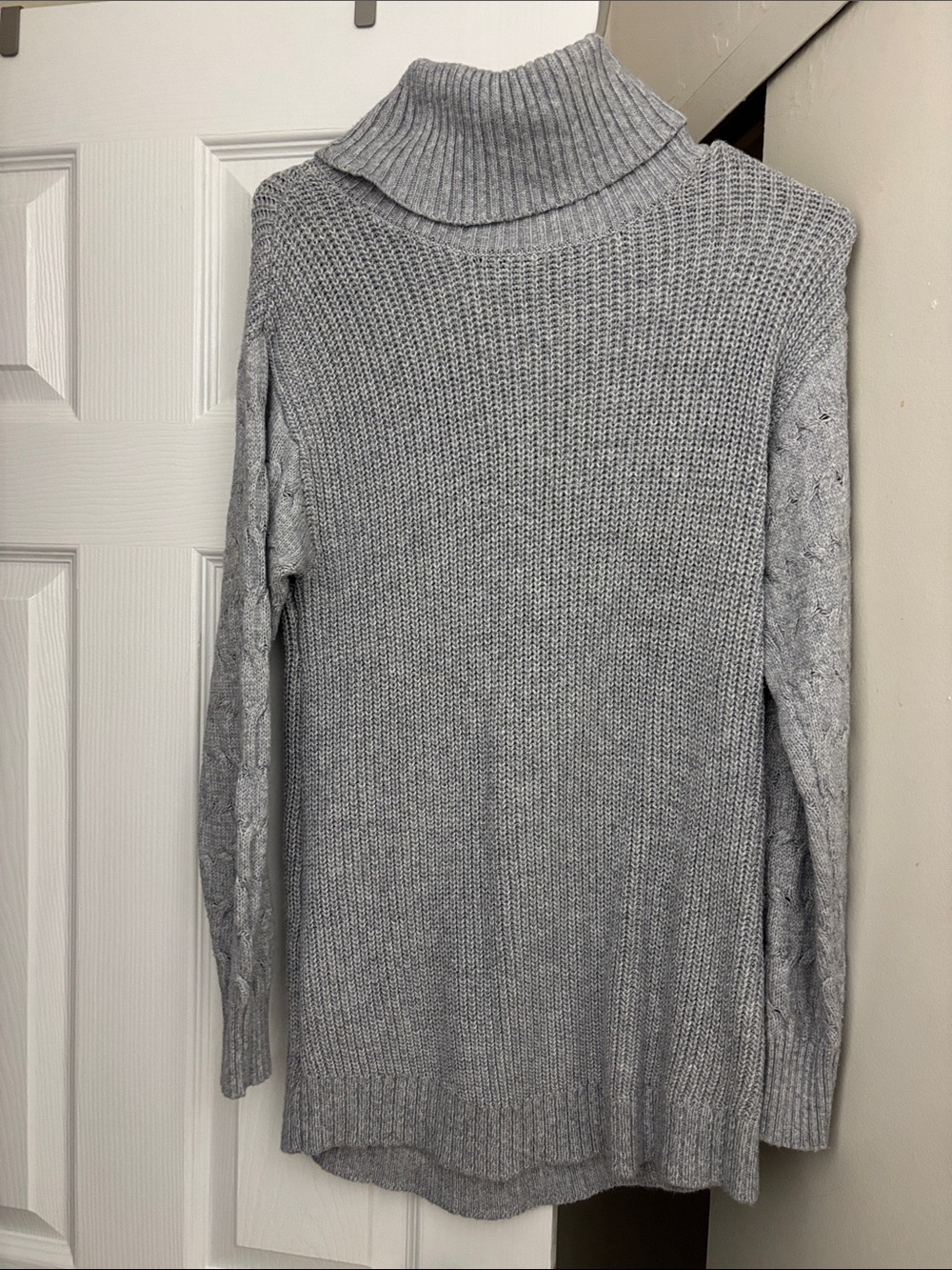 St. John's Bay Light Gray Ribbed Turtleneck Sweater